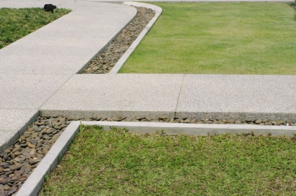 Sidewalk Curb Repair in Schaumburg