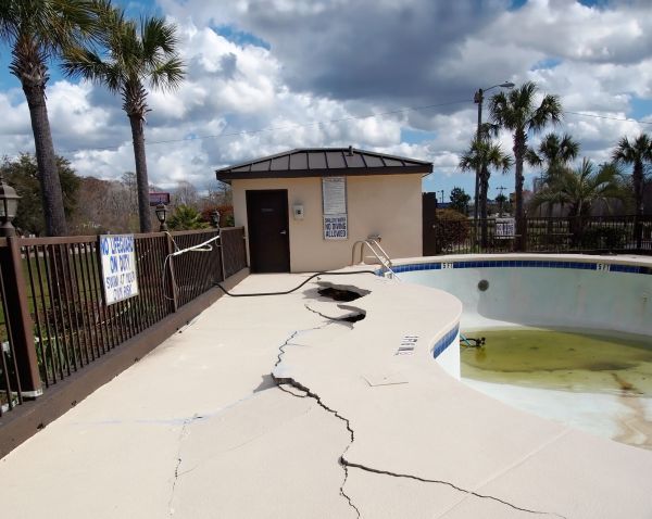 Cracked Patio Repair in Schaumburg