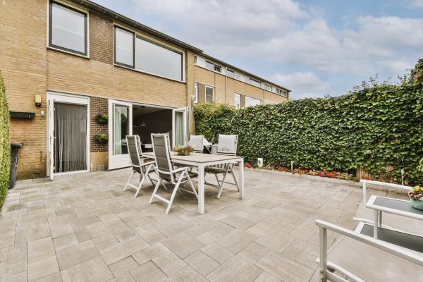 Courtyard Resurfacing in Schaumburg